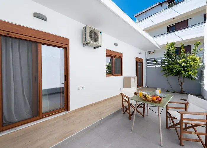 Ritas Modern In-city House Case de vacanță